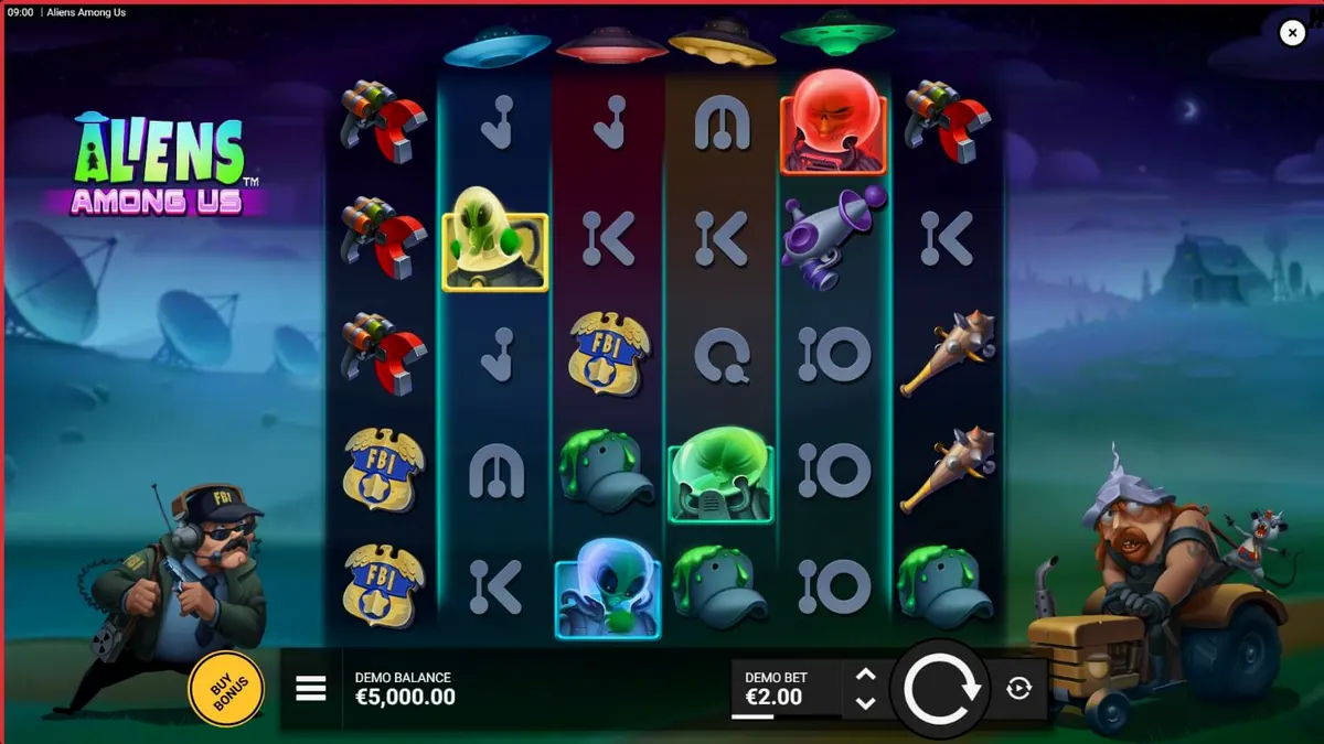 Aliens Among Us slot gameplay showing FBI agents and alien characters